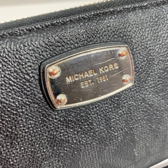 Michael Kors MK Signature Jet Set Travel Continental Zip Around Wallet Wristlet - Picture 2 of 11